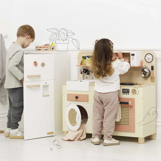 Kitchen Freestanding Fridge Freezer