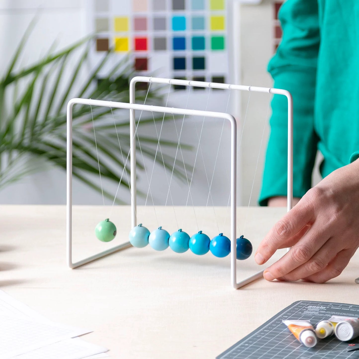 Newton's Cradle - Gradient