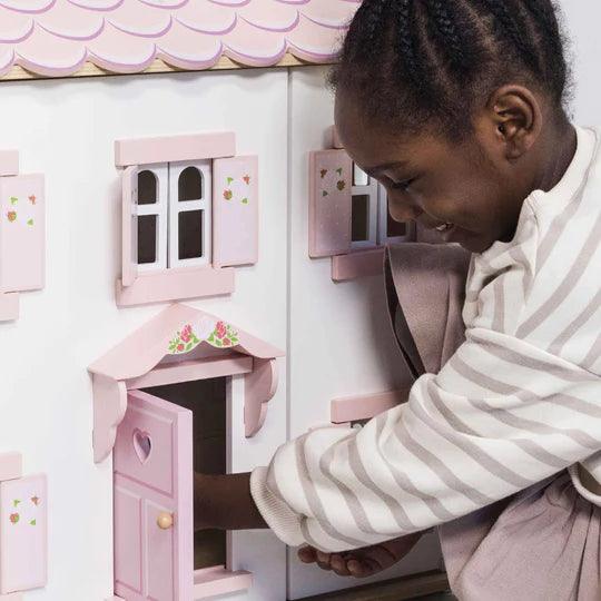 Sophie's Dolls House - Gigglewick Gallery